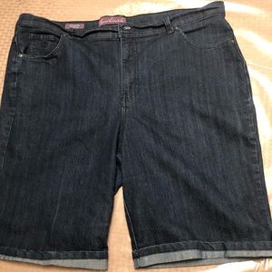 Gloria Vanderbilt denim Bermuda shorts 20W